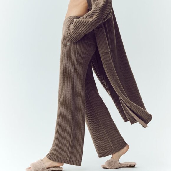 Alo Yoga Pants - Alo Yoga Cashmere High-Waist Northstar Straight Leg Pant Alpine Cocoa Heather